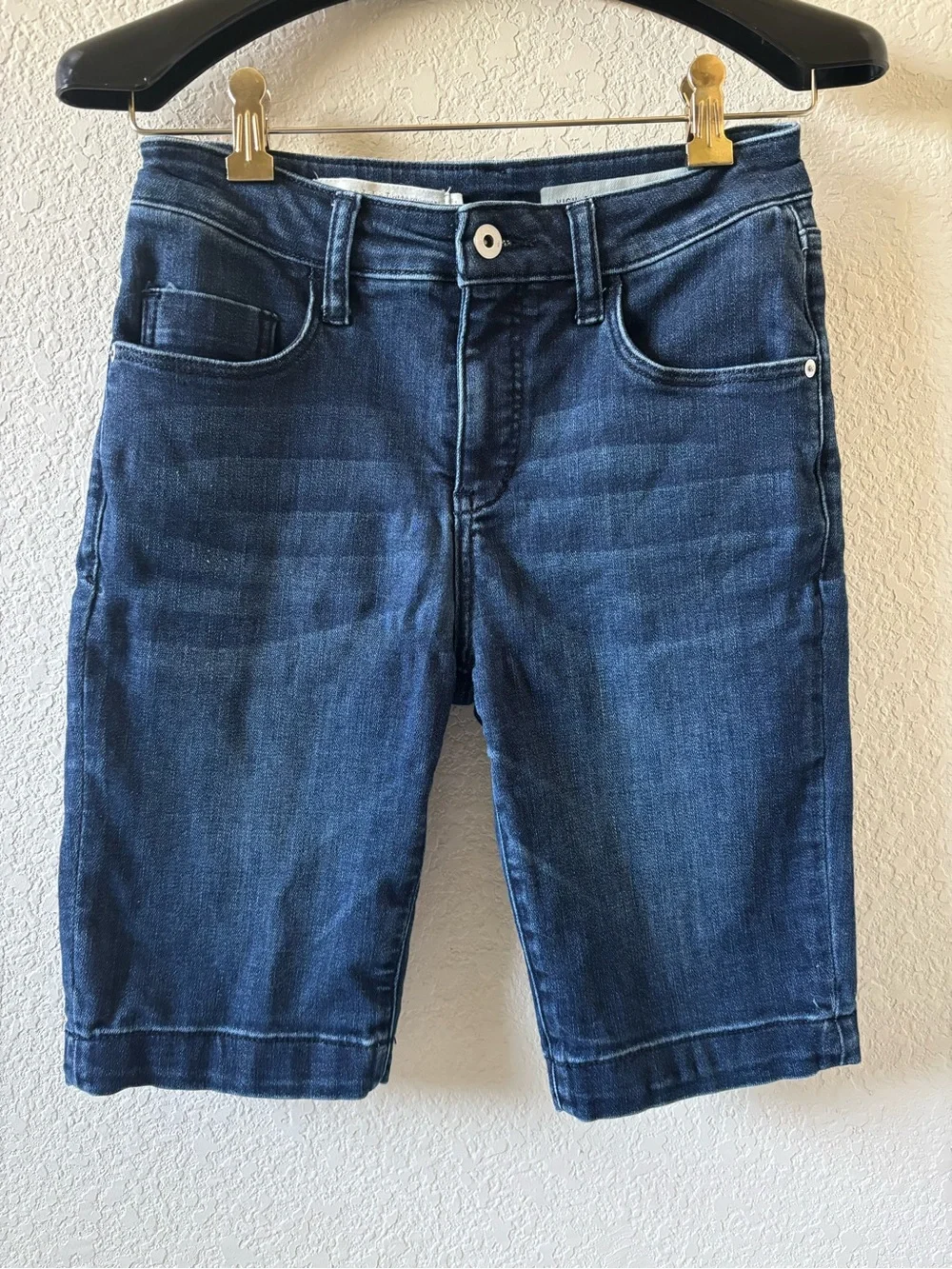 Anthropologie women’s Bermuda high rise Slim Shorts